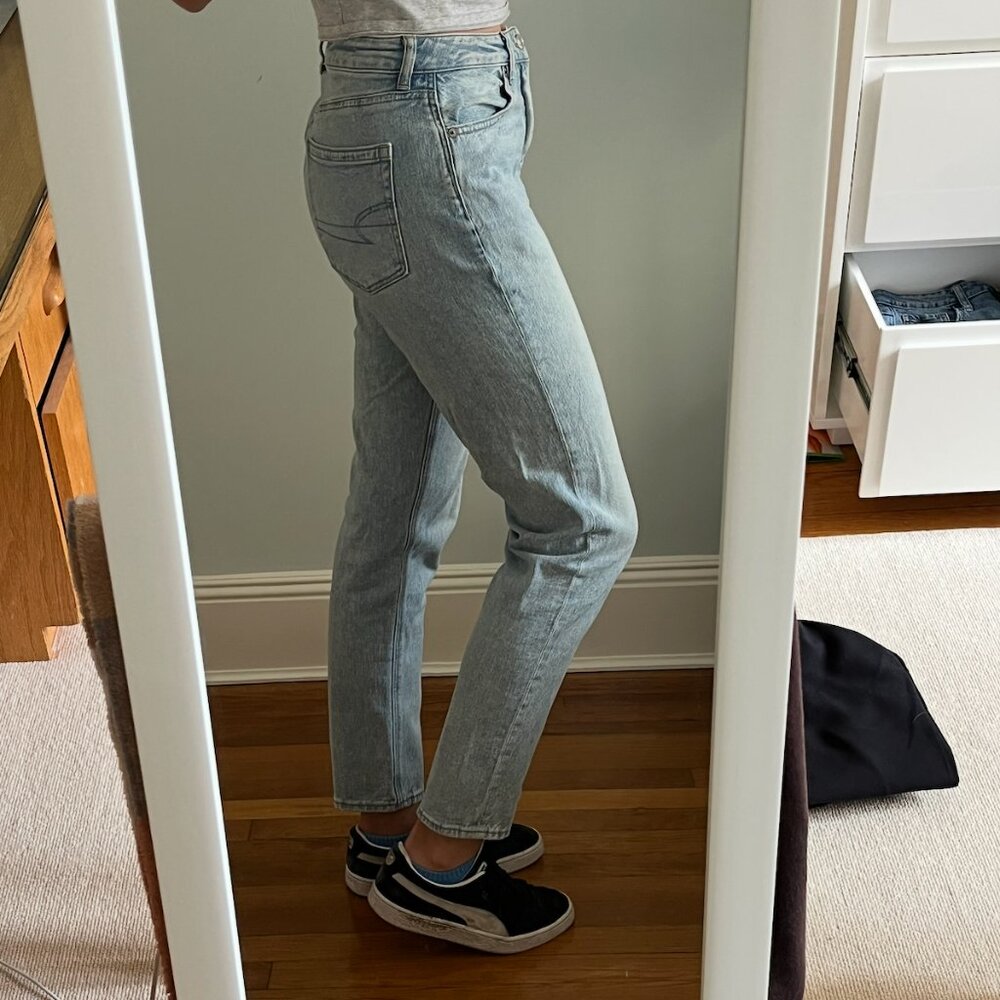American Eagle Size 6 Jeans